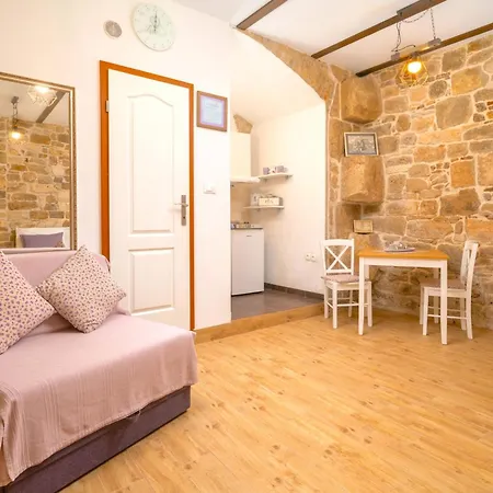 Apartamento Luxe Diocletian Stones Centre