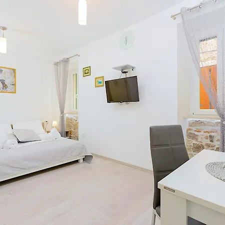 Luxe Diocletian Stones Centre Appartement Split