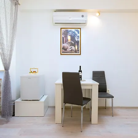 Luxe Diocletian Stones Centre Apartament *