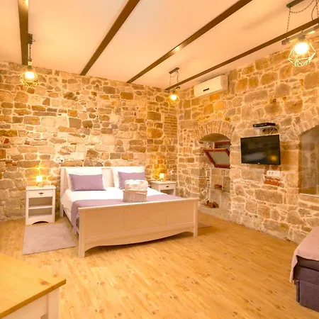 公寓 Luxe Diocletian Stones Centre