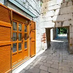 Apartment Luxe Diocletian Stones Centre *
