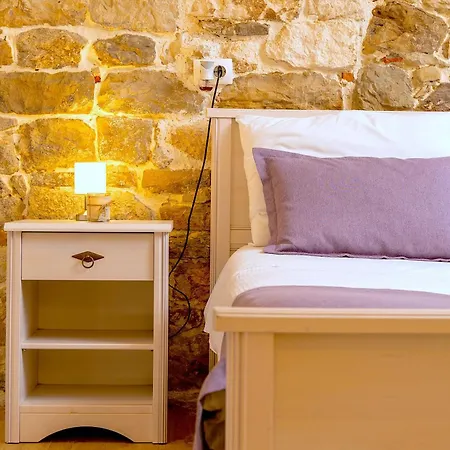 Apartment Luxe Diocletian Stones Centre *