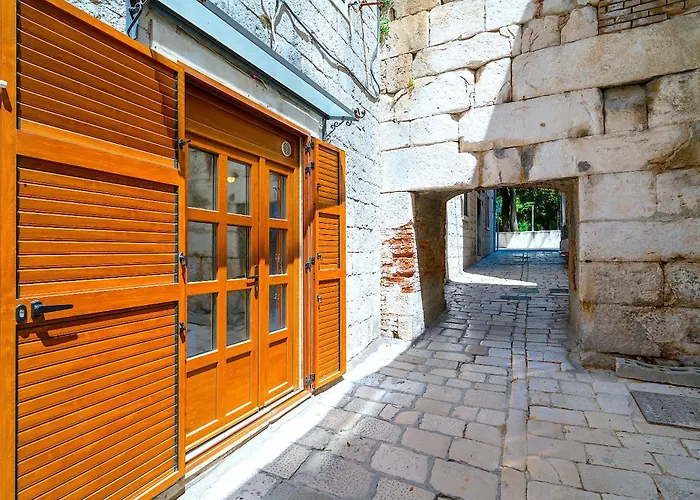 Luxe Diocletian Stones Centre Apartman
